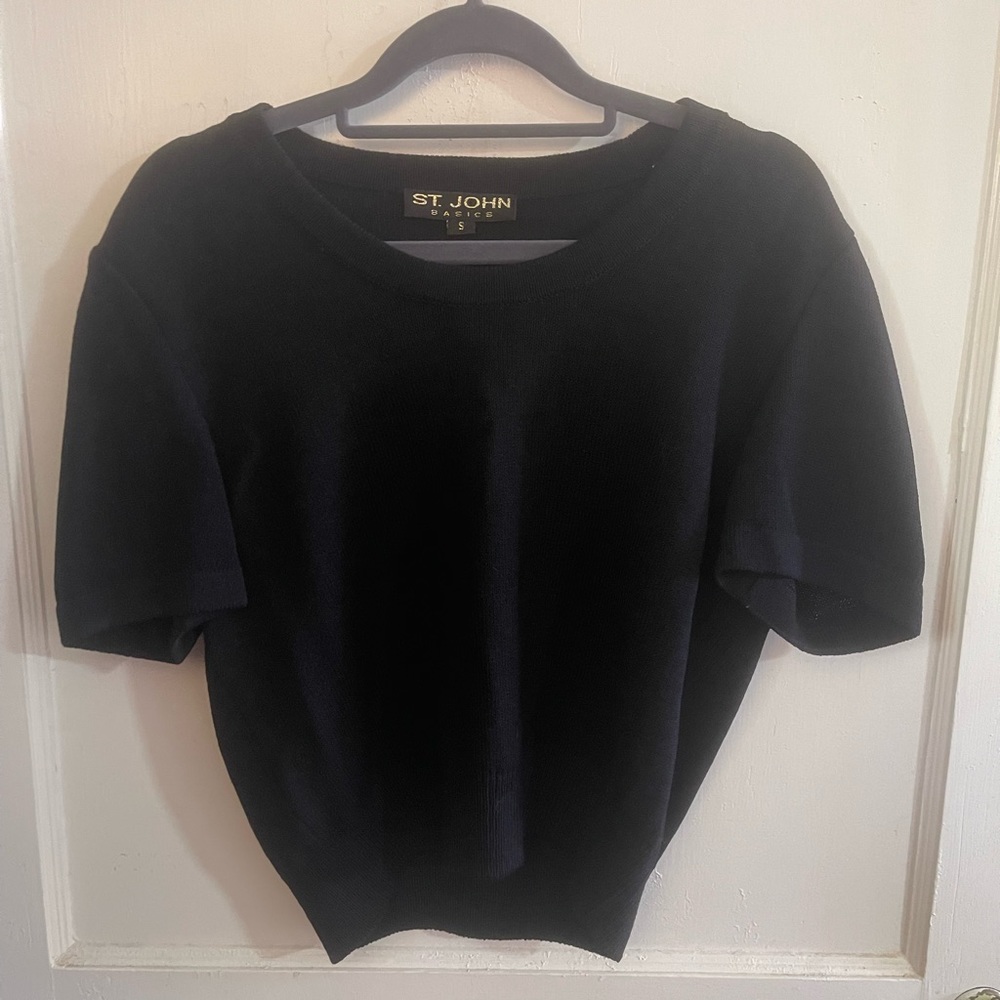 St. John Basics Cropped black short sleeve sweater size small